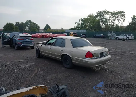 2000 Ford Crown Victoria Lx from USA, damaged, VIN 2FAFP74W8YX118071